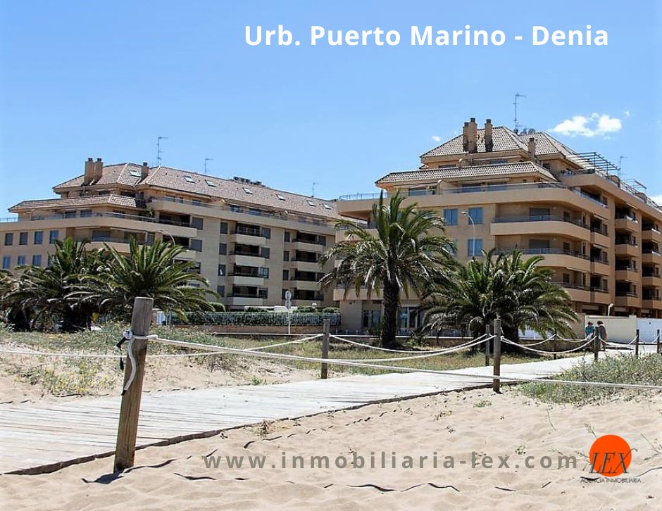 Urbanización Puerto Marino Denia